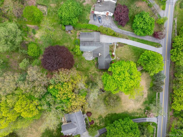 749 Croton Lake Road, Bedford Corners, NY 10549