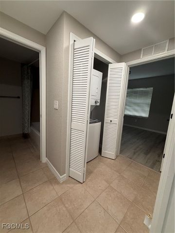 8358 Bernwood Cove LOOP 703, Fort Myers, FL 33966