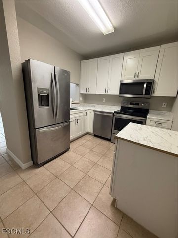 8358 Bernwood Cove LOOP 703, Fort Myers, FL 33966