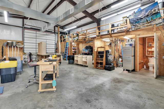 905 E Fm 120, Denison, TX 75021