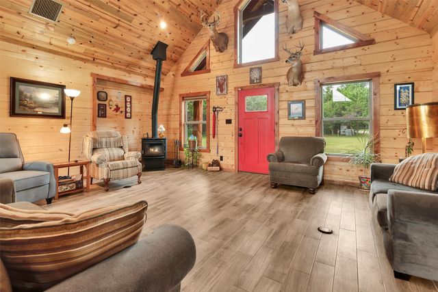 905 E Fm 120, Denison, TX 75021
