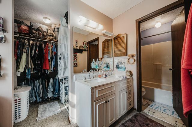 2410 Northbranch Road, Grove City, OH 43123
