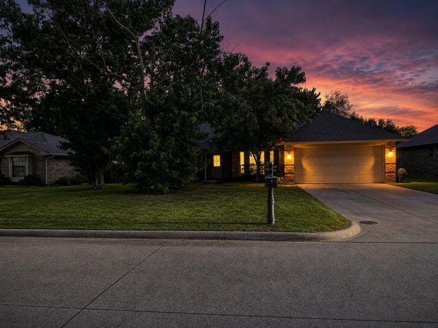 8 Cimarron Drive, Trophy Club, TX 76262