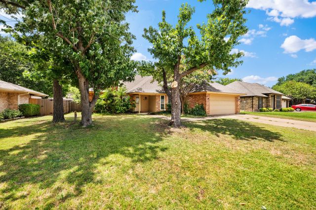 8 Cimarron Drive, Trophy Club, TX 76262