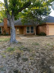 8 Cimarron Drive, Trophy Club, TX 76262