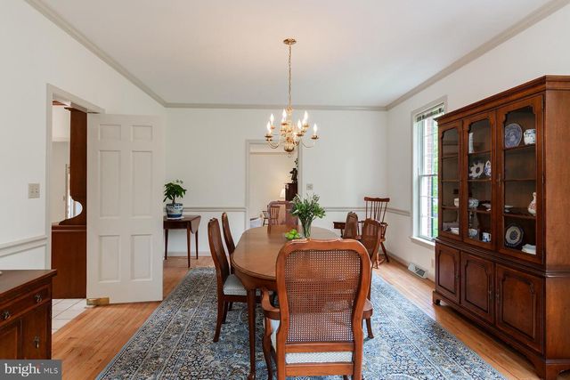 6 CREEKWOOD DR, Lancaster, PA 17602