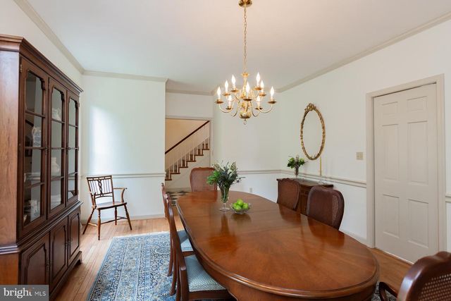 6 CREEKWOOD DR, Lancaster, PA 17602
