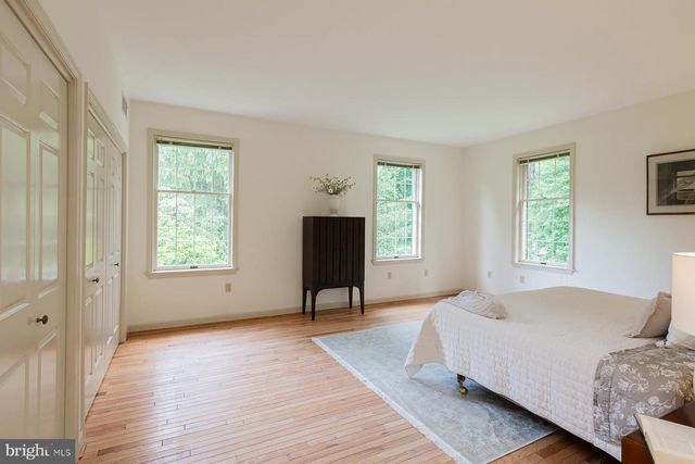 6 CREEKWOOD DR, Lancaster, PA 17602