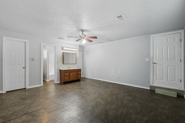 7836 Corina Drive, White Settlement, TX 76108