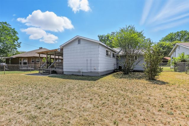 7836 Corina Drive, White Settlement, TX 76108