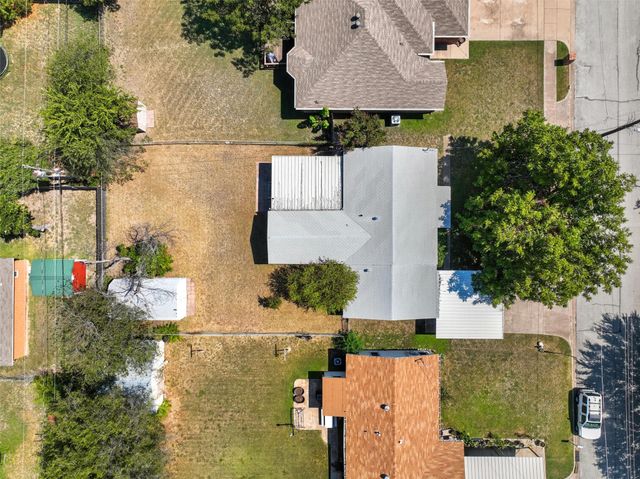 7836 Corina Drive, White Settlement, TX 76108