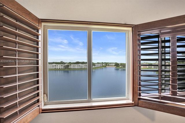 7611 Southampton Terrace 409, Tamarac, FL 33321