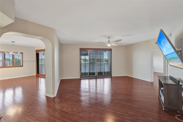 7611 Southampton Terrace 409, Tamarac, FL 33321