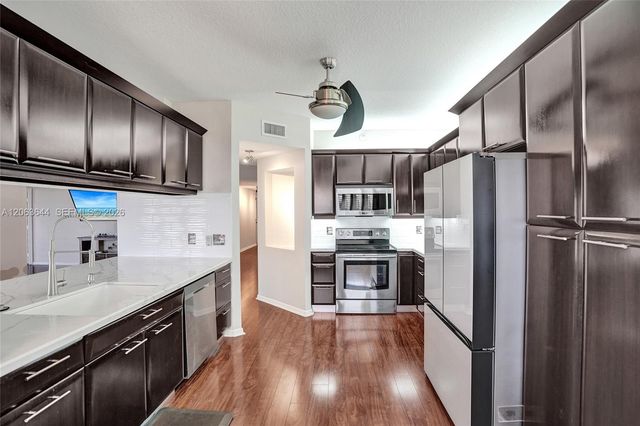 7611 Southampton Terrace 409, Tamarac, FL 33321
