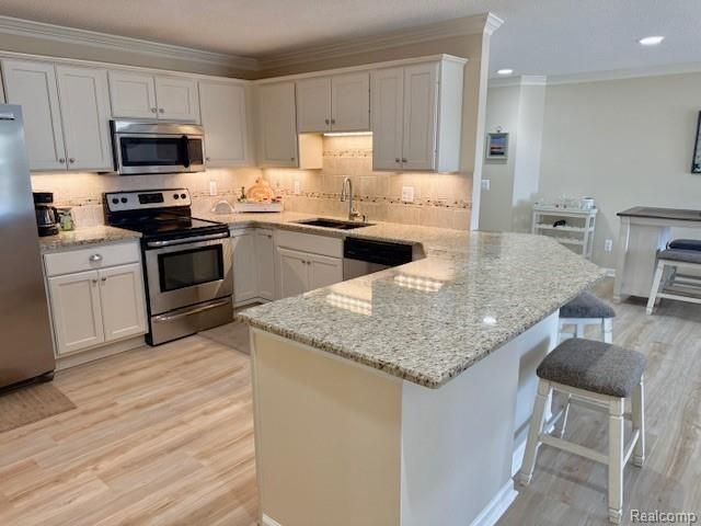 3414 Loon Lake, Waterford, MI 48329