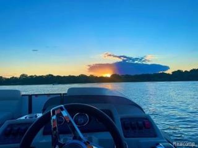 3414 Loon Lake, Waterford, MI 48329