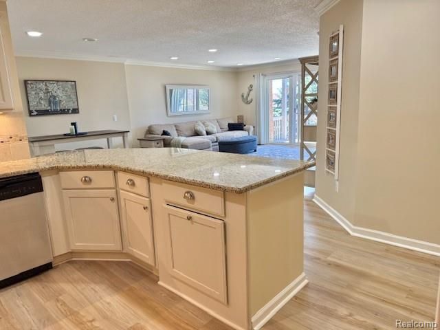 3414 Loon Lake, Waterford, MI 48329