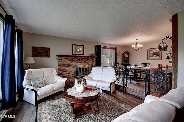 143 Fordtown Road, Fall Branch, TN 37656