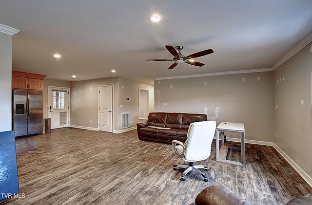 143 Fordtown Road, Fall Branch, TN 37656