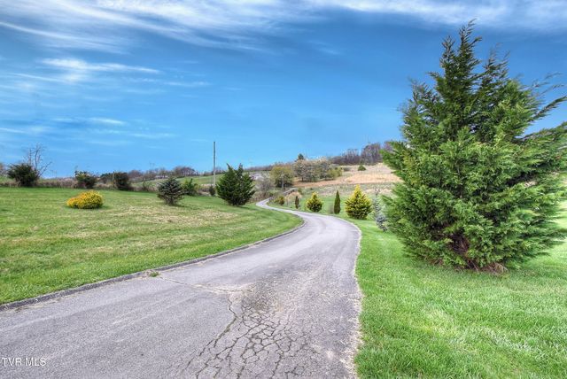 143 Fordtown Road, Fall Branch, TN 37656