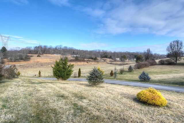 143 Fordtown Road, Fall Branch, TN 37656