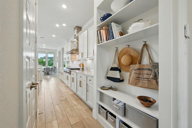 29711 Hay Field Ln, Fulshear, TX 77406