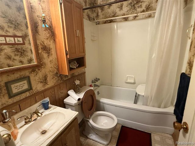 4018 Woodland Avenue, Royal Oak, MI 48073