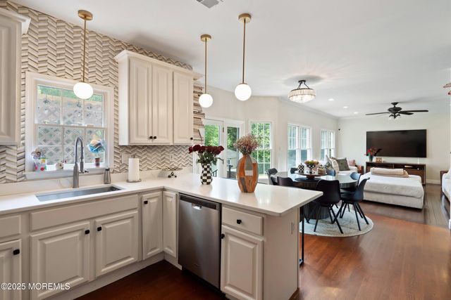 210 Rivers Glen Terrace, Toms River, NJ 08755