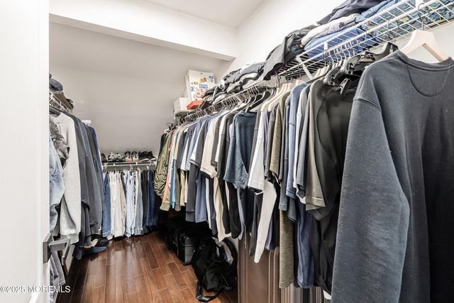 210 Rivers Glen Terrace, Toms River, NJ 08755