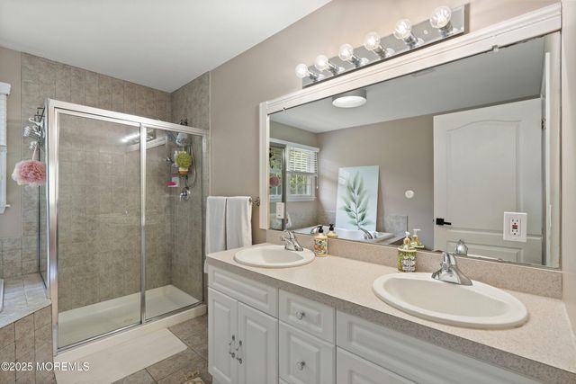 210 Rivers Glen Terrace, Toms River, NJ 08755