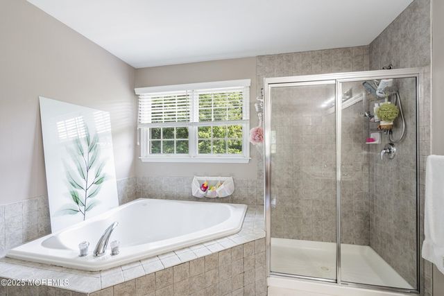 210 Rivers Glen Terrace, Toms River, NJ 08755