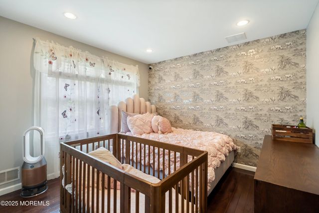 210 Rivers Glen Terrace, Toms River, NJ 08755