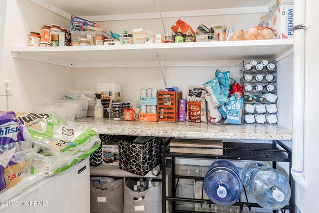 210 Rivers Glen Terrace, Toms River, NJ 08755