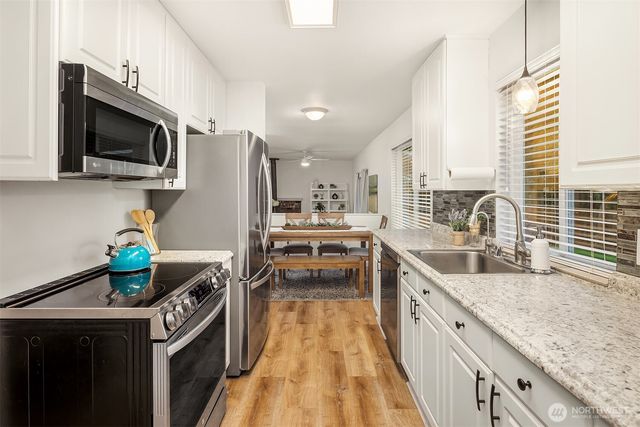 13945 147th Place SE, Renton, WA 98059