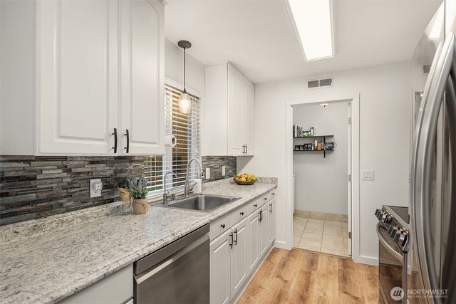 13945 147th Place SE, Renton, WA 98059