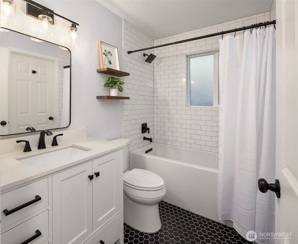 13945 147th Place SE, Renton, WA 98059