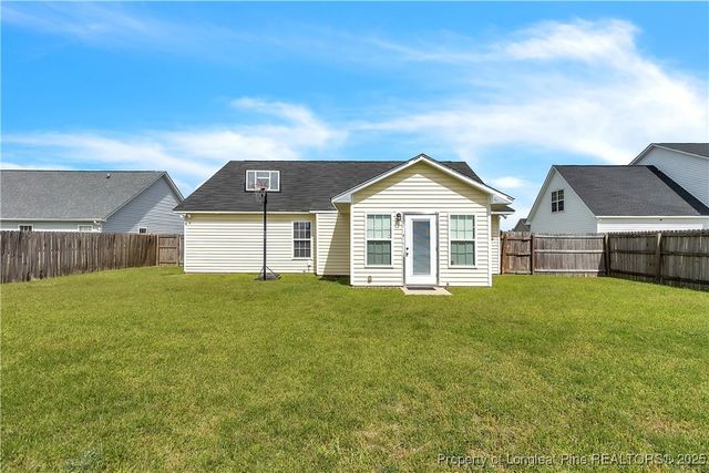 1948 Yellowbrick Road, Fayetteville, NC 28314