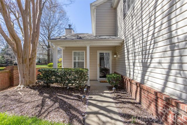 9314 Meadowmont View Drive, Charlotte, NC 28269