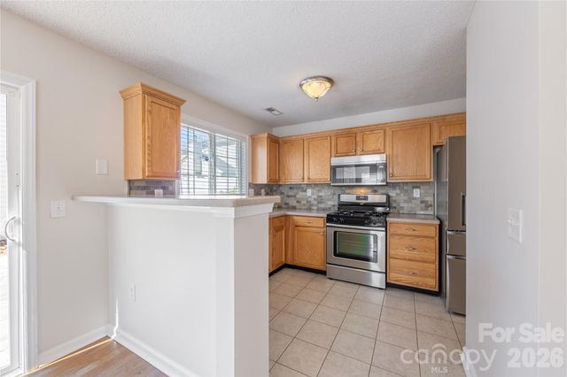 9314 Meadowmont View Drive, Charlotte, NC 28269