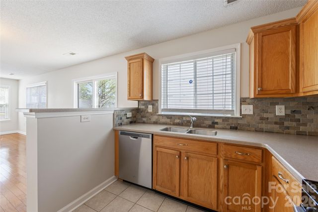 9314 Meadowmont View Drive, Charlotte, NC 28269