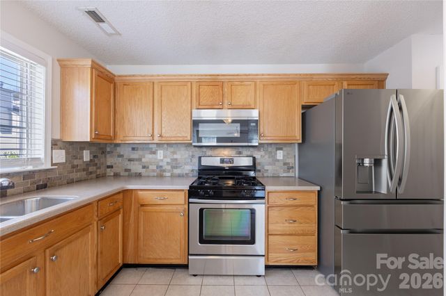 9314 Meadowmont View Drive, Charlotte, NC 28269