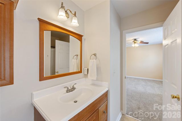 9314 Meadowmont View Drive, Charlotte, NC 28269