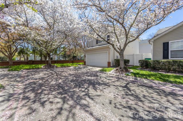 9314 Meadowmont View Drive, Charlotte, NC 28269