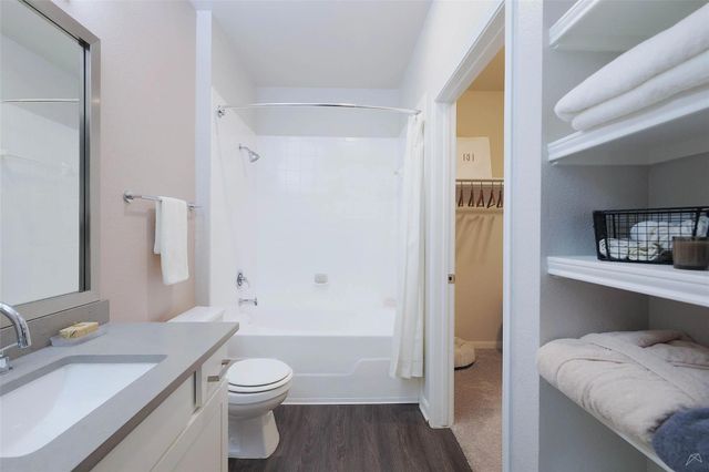 12215 Hunters Chase DR S-6106S, Austin, TX 78729