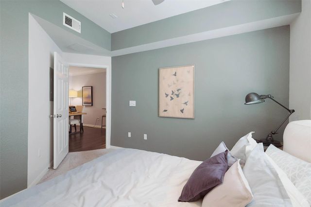 12215 Hunters Chase DR S-6106S, Austin, TX 78729