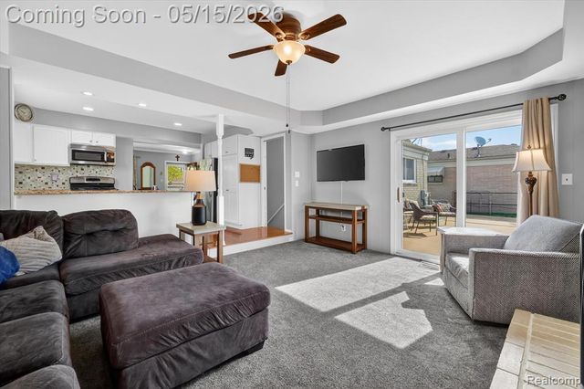 17830 Kuecken Street, Clinton Township, MI 48038