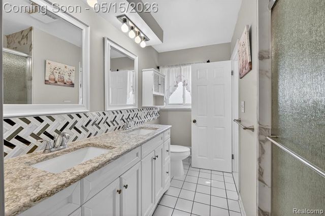17830 Kuecken Street, Clinton Township, MI 48038