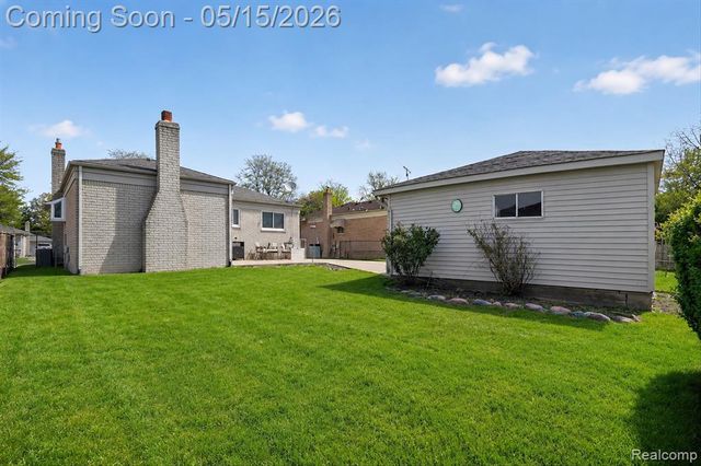 17830 Kuecken Street, Clinton Township, MI 48038