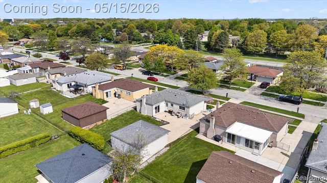17830 Kuecken Street, Clinton Township, MI 48038