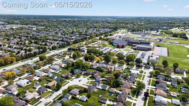 17830 Kuecken Street, Clinton Township, MI 48038